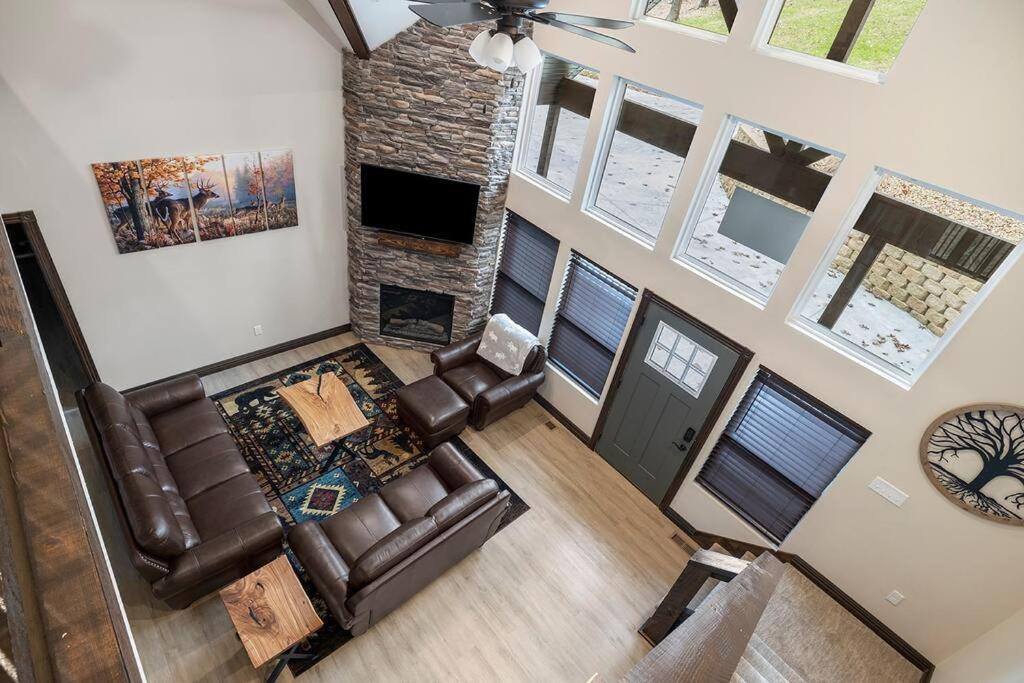 Rock And Timber Lodge Branson Extérieur photo